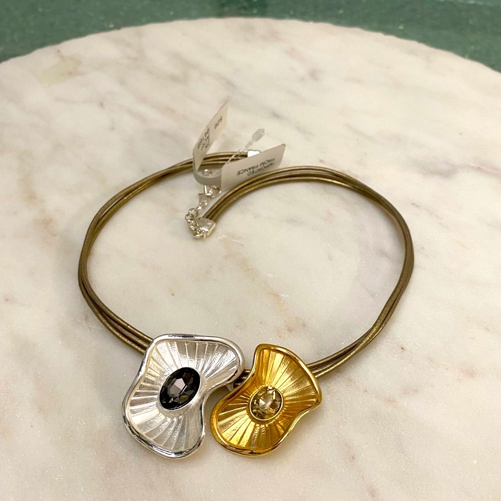 Moving shells/flower  charm necklace